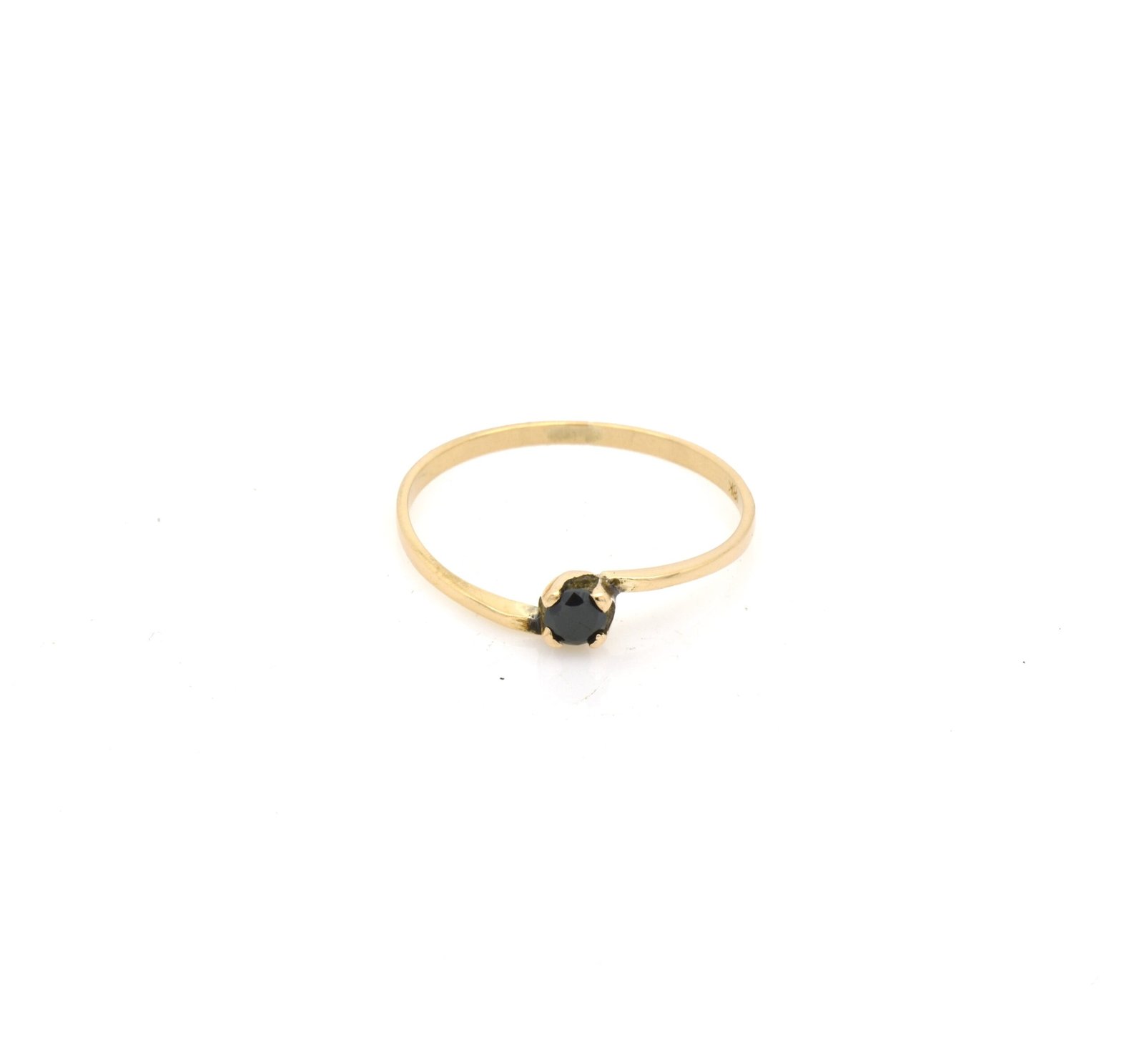 Anillo de oro 18k para mujer dise o solitario con 01 piedra negra