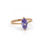 Anillo para mujer 18k Con piedra morada