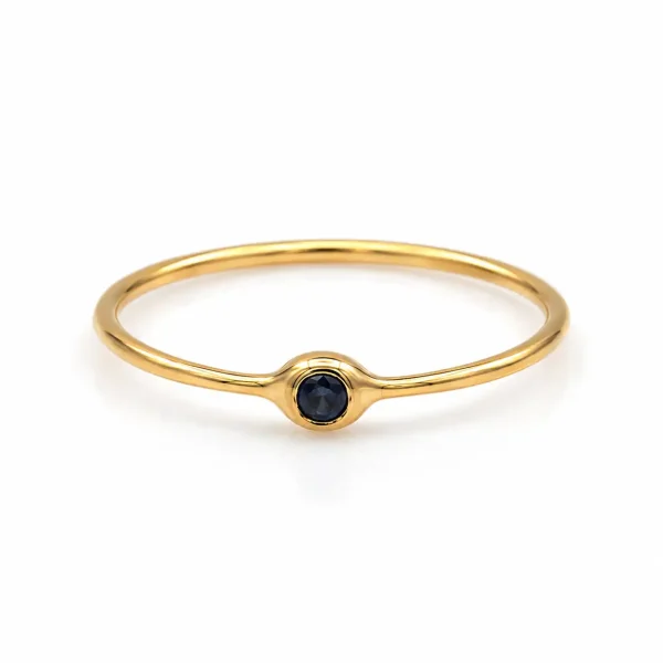 Anillo de oro para mujer 18k diseño básico liso con 1 circón celeste